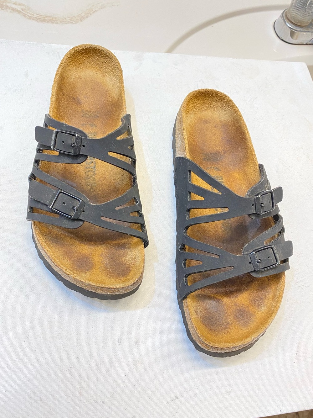 Birkenstock Granada Size 39, women size 8,Men size 6, great condition and bottom